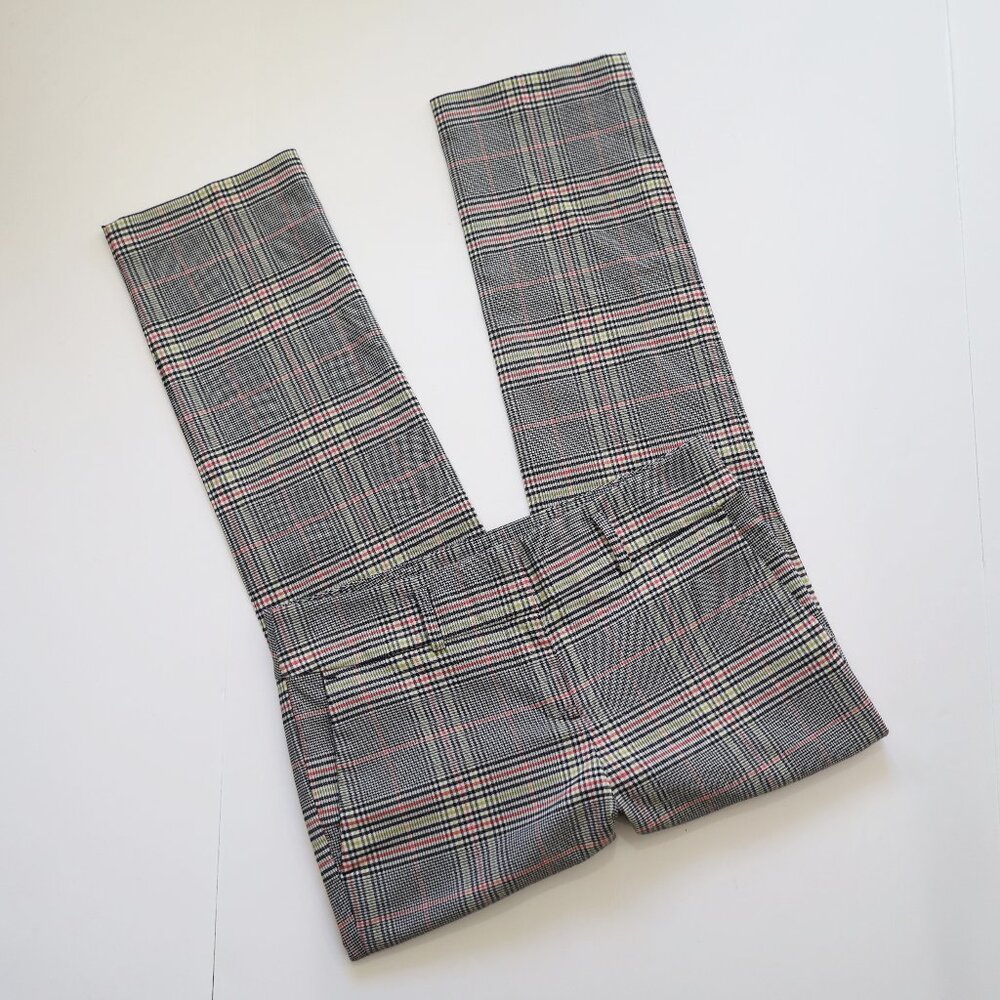 ANN TAYLOR LOFT Size 0 Plaid Dress Pants Straight Black White